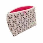 Die Trapeztasche M als unentbehrlicher Begleiter.